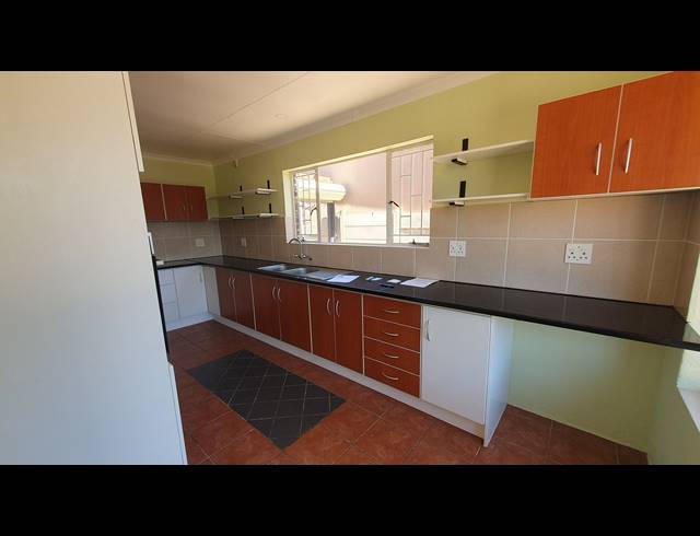 3 BEDROOM HOUSE FOR SALE IN ELANDSPARK